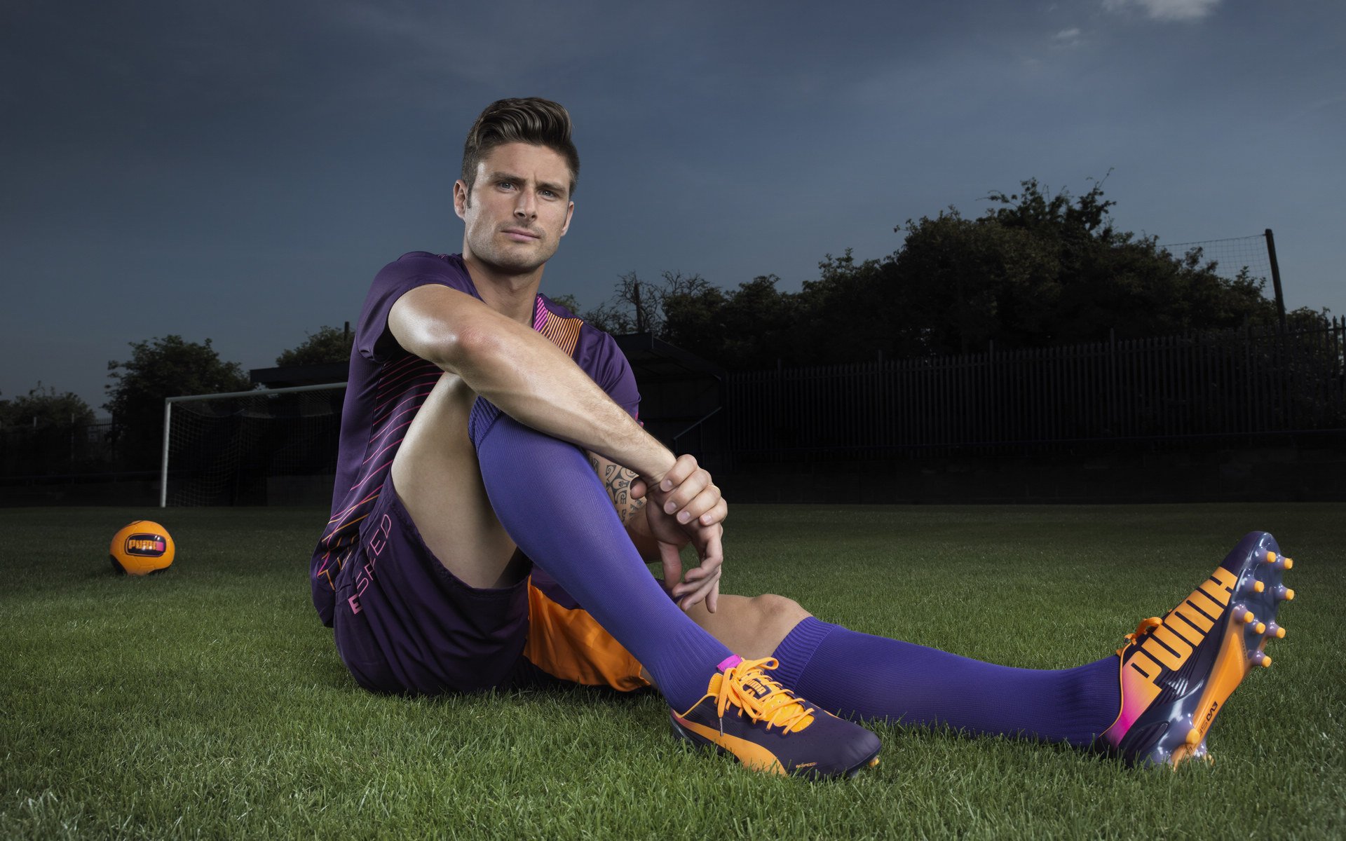 快船队将签下新秀霍维尔,加强内线阵容,快船 组织后卫