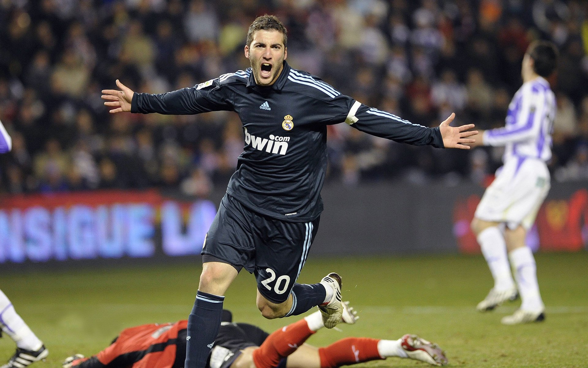 欧预赛中的一线希望:一位新晋球星崭露头角,欧预赛小组赛赛程