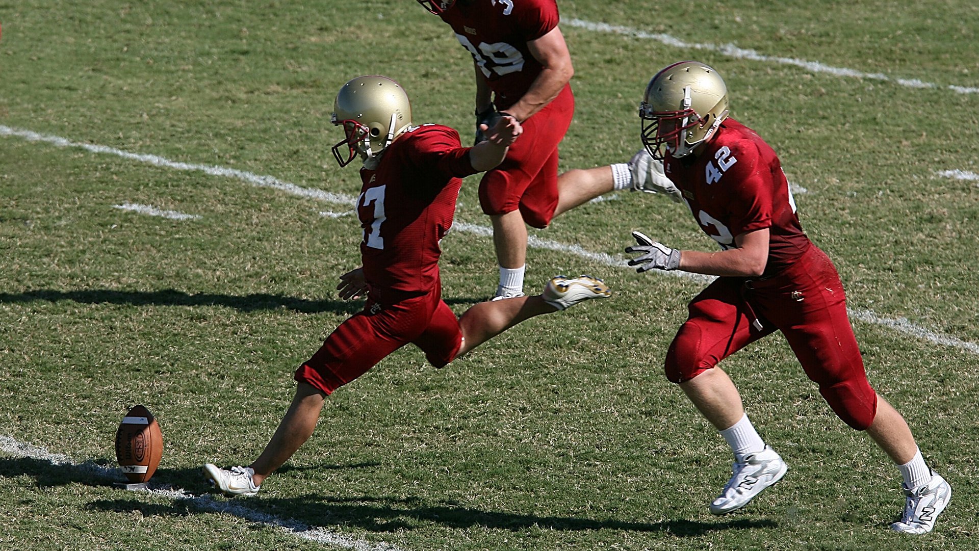 老鹰队球队战术细节不断优化，老鹰队队员新阵容